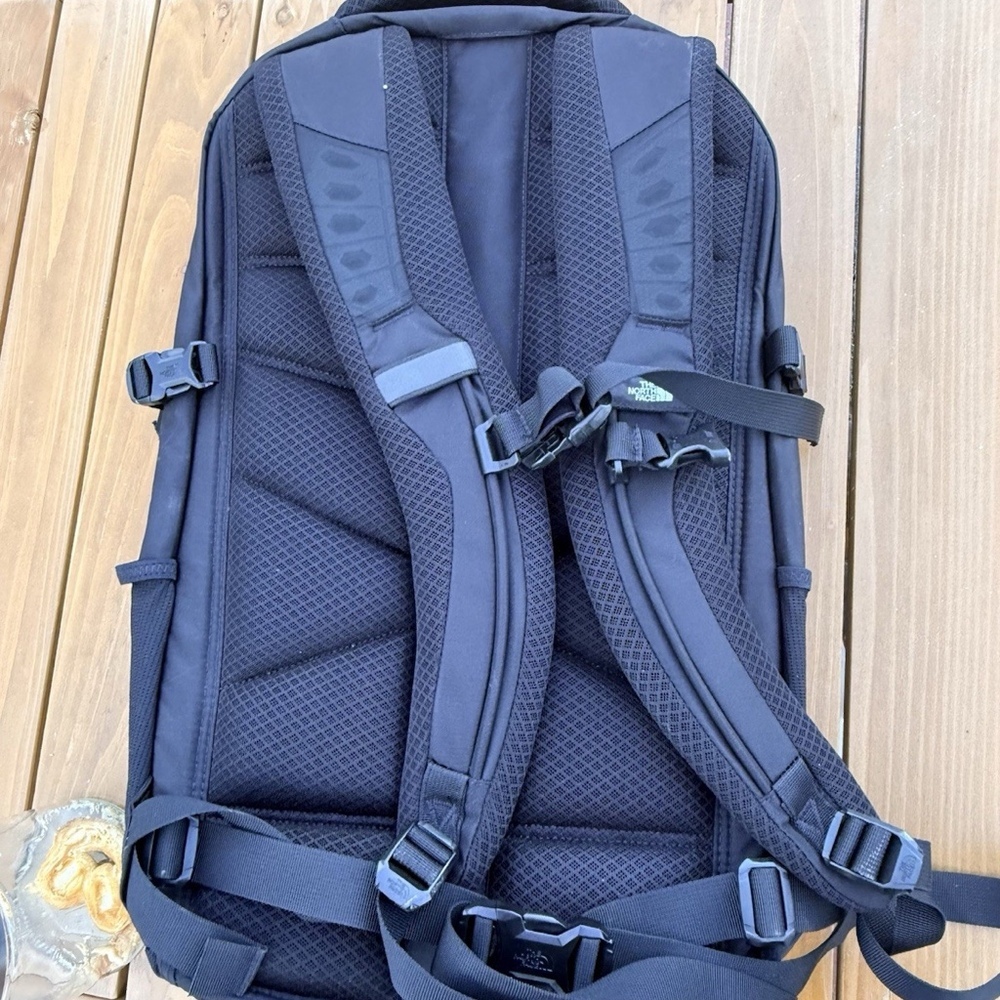 The North Face Fall Line Backpack With Bordered - Picture 4 of 10